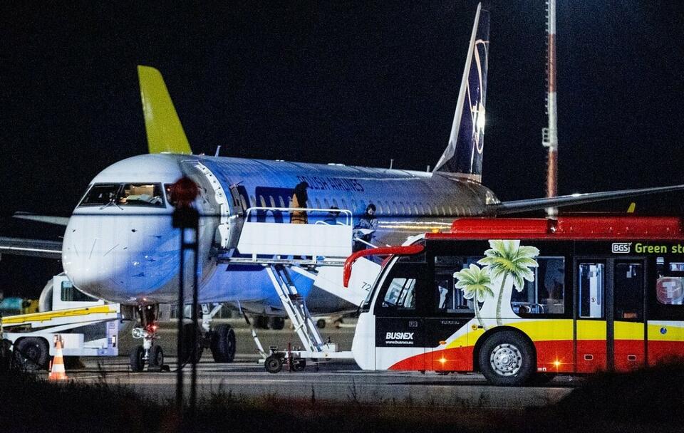 Kolejny samolot z Afganistanu przyleciał w nocy do Polski / autor: Twitter/Arnoldas Pranckevičius