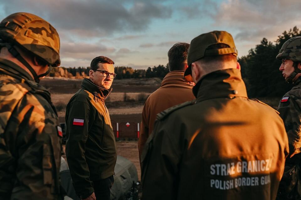Premier Mateusz Morawiecki odwiedził żołnierzy i funkcjonariuszy na granicy z Białorusią / autor: Kancelaria Premiera