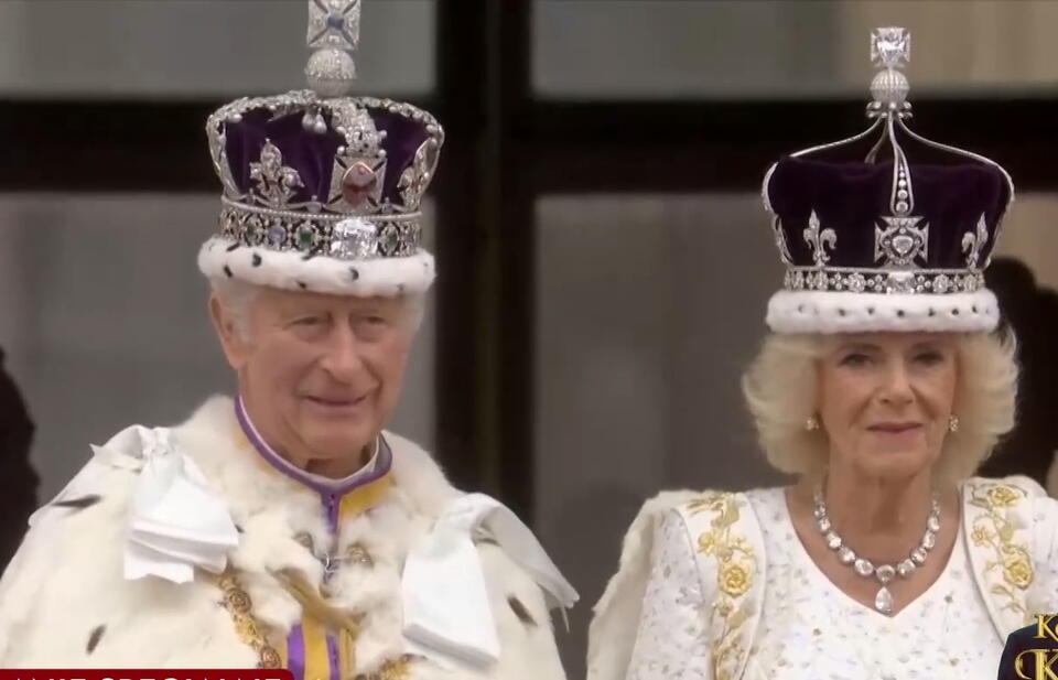 Król Karol III i królowa Kamila  / autor: screenshot TVP Info