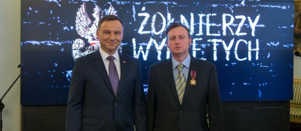 Prezydent Andrzej Duda i dr Mariusz Bechta (IPN) / autor: Andrzej Hrechorowicz/KPRP