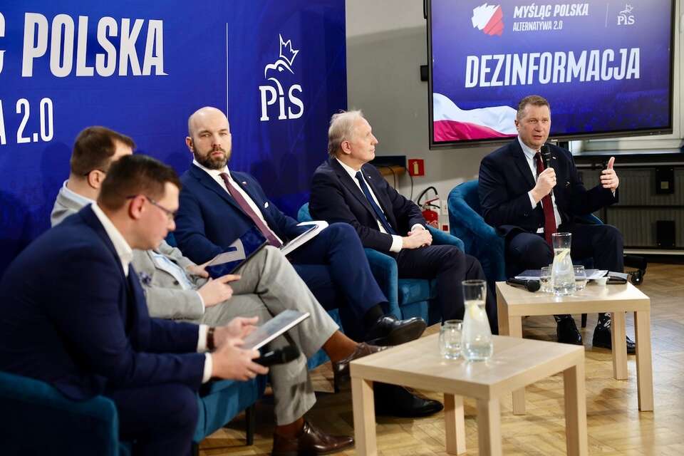 Prof. Czarnek o edukacji: Rząd nie daje nic na inwestycje