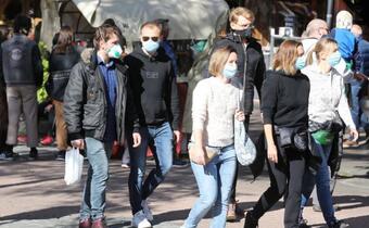 W czerwonej strefie od soboty 152 powiaty, w tym 11 miast wojewódzkich