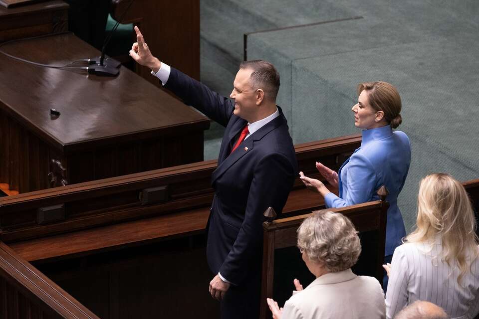 Prezydent górą nad Sejmem i Senatem. Wymowny wynik badania CBOS