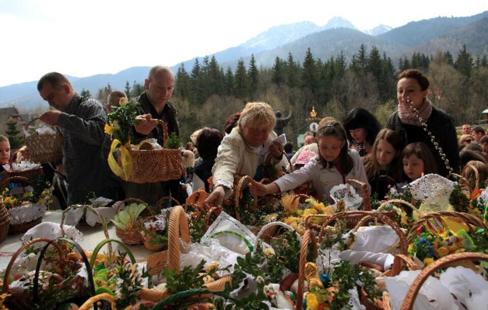 Święcenie pokarmów w Sanktuarium Matki Boskiej Fatimskiej na Krzeptówkach, PAP