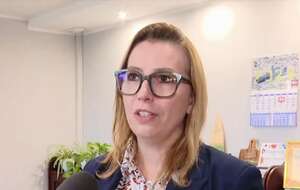 Wójt Eunika Niemiec nie chciała odpowiadać na pytania Telewizji wPolsce24 ws. przedłużającej się awarii wody w gminie Kosakowo. / autor: wPolsce24