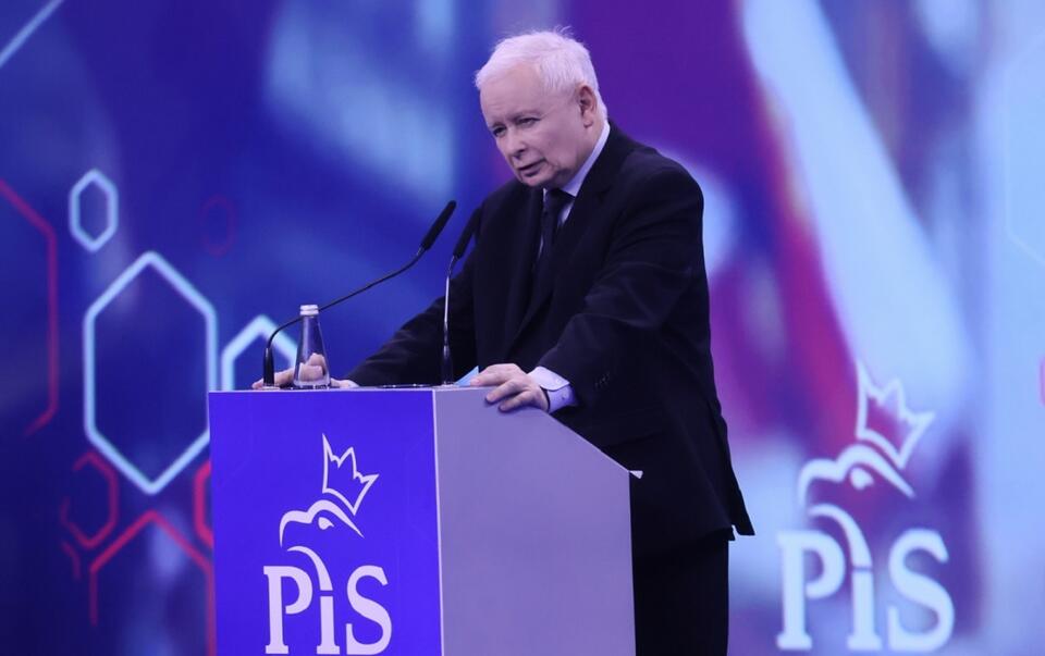 Prezes PiS Jarosław Kaczyński podczas konwencji / autor: PAP/Leszek Szymański
