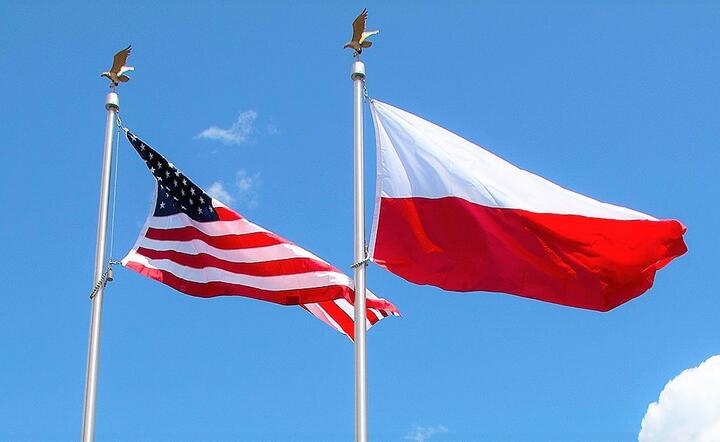 flaga polska i amerykańska / autor: warsaw institute foundation