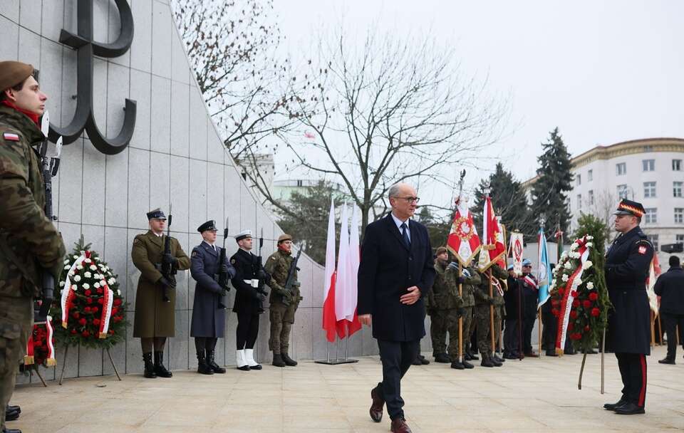 Czarzasty został wybuczany na uroczystościach powstania Armii Krajowej. / autor: PAP/Leszek Szymański