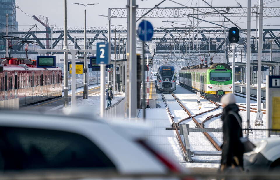 Poważne utrudnienia na kolei / autor: Fratria