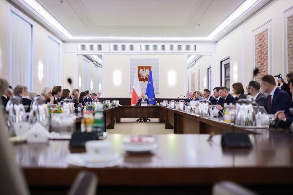 Po wyborach ma dojść do rekonstrukcji rządu / autor: PAP/Leszek Szymański