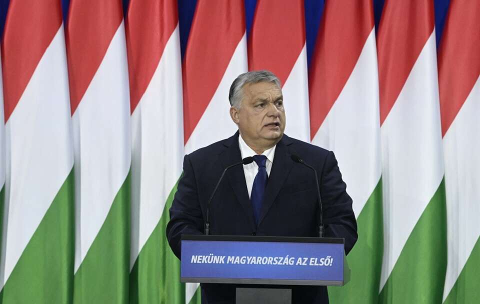 Premier Węgier Viktor Orban / autor: PAP/EPA/SZILARD KOSZTICSAK