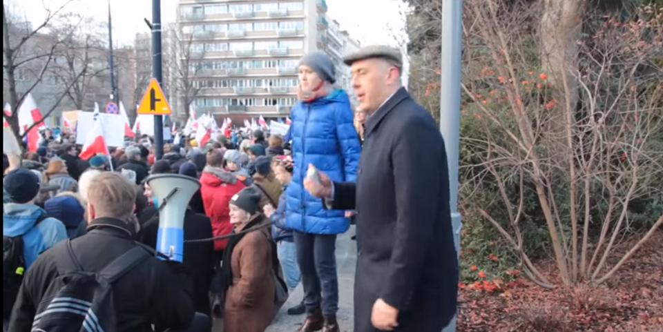 Roman Giertych na demonstracji KOD w grudniu 2015 r. / autor: YouTube