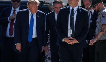 Trump studzi napięcia, ropa nurkuje