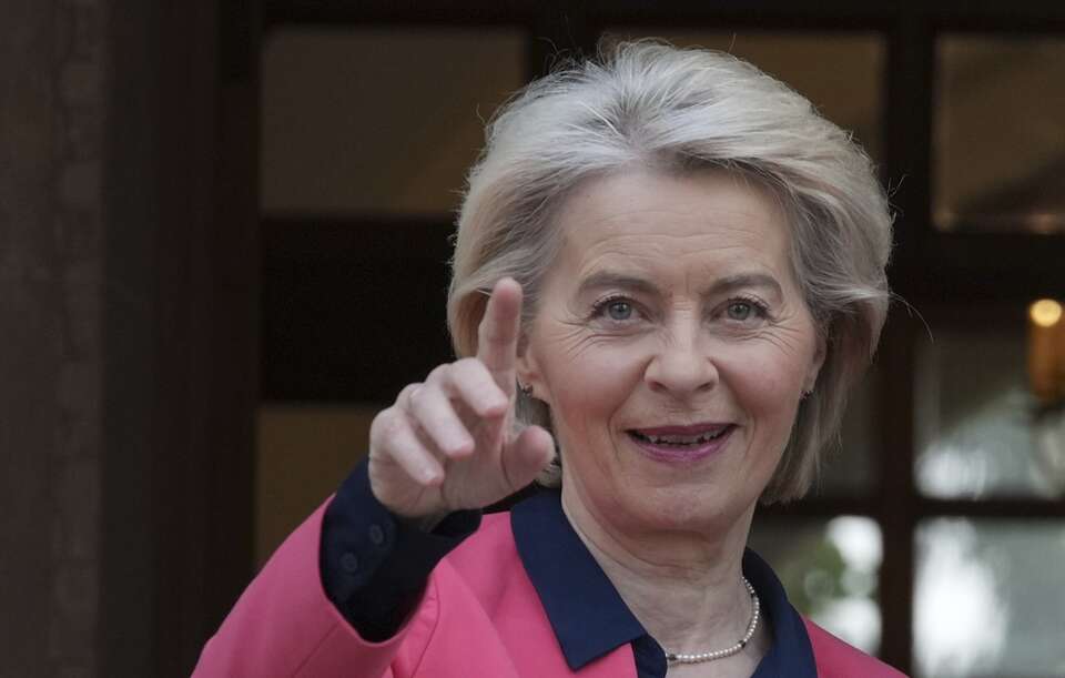 Ursula von der Leyen nie kryła swojej radości ze zgody na unijną umowę z Mercosur. / autor: EPA/PETROS KARADJIAS / POOL Dostawca: PAP/EPA.