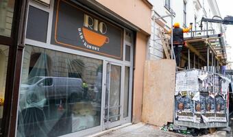EFL: Kolejne fale Covid-19 demolują restauracje i hotele