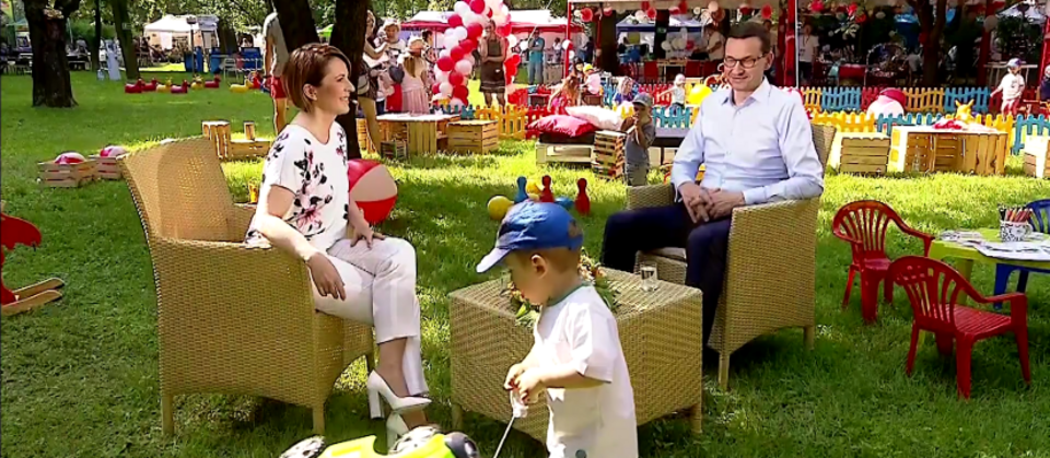 Prermier Mateusz Morawiecki w Pytaniu na śniadanie  / autor: print screen TVP Info/wPolityce.pl