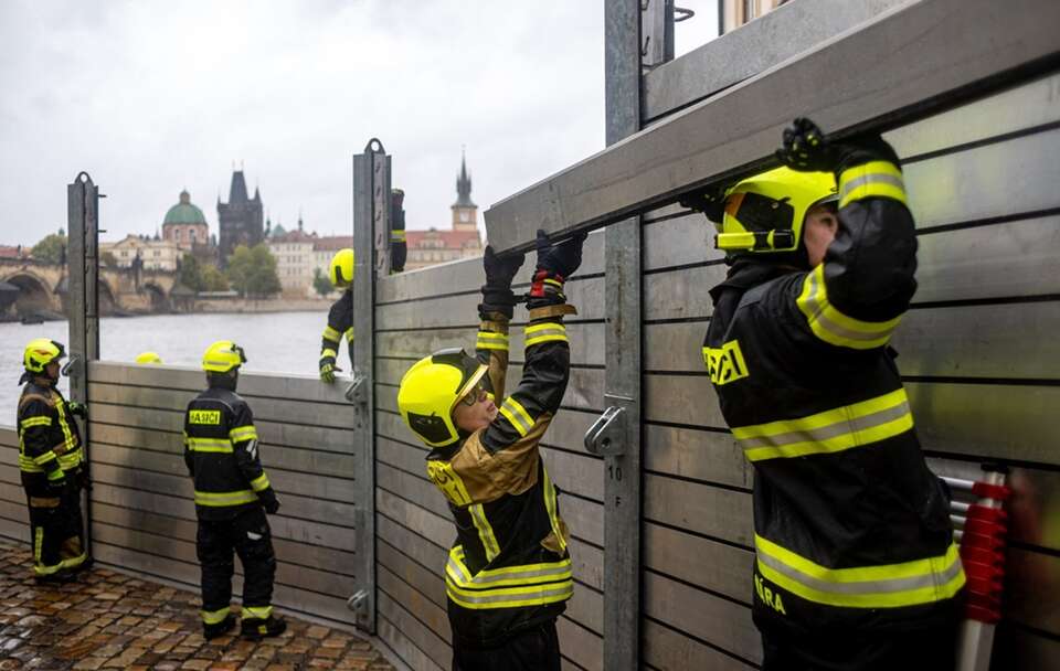 autor: PAP/EPA/MARTIN DIVISEK