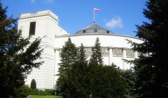 Sejm: Dziś zdecydują się losy budżetu i ustawy dezubekizacyjnej