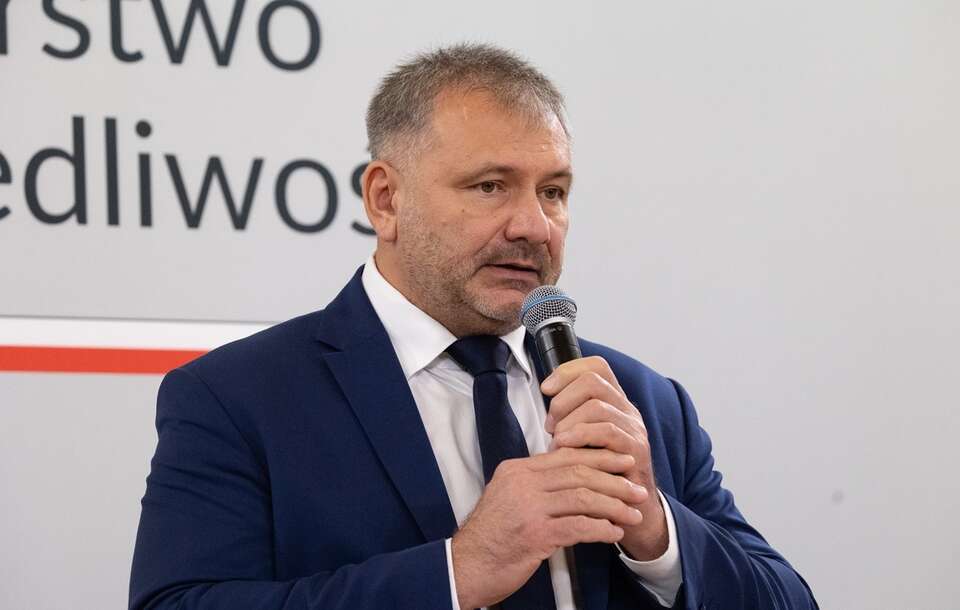 Helsińska Fundacja Praw Człowieka krytykuje projekt Żurka