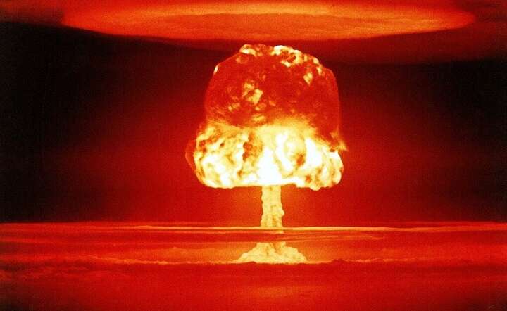 Niemcy za 3-5 lat mogłyby mieć własną bombę atomową