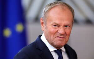 Donald Tusk / autor: PAP/EPA/OLIVIER MATTHYS