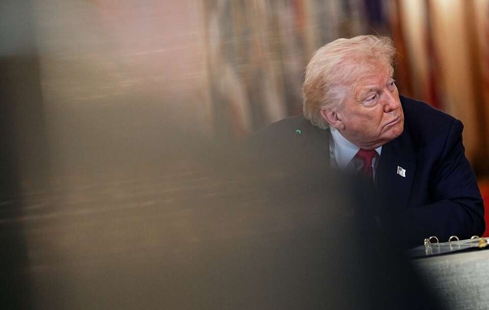 Trump oświadczył, że „nie jest zadowolony” z wyboru Modżtaby Chameneia / autor: . EPA/AARON SCHWARTZ / POOL Dostawca: PAP/EPA.