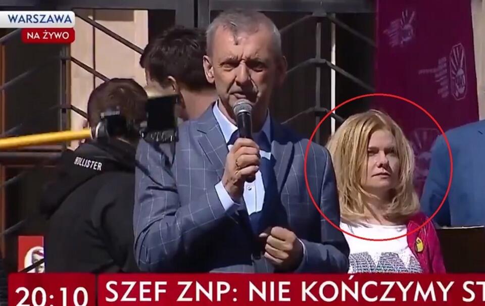 Szef ZNP Sławomir Broniarz; oznaczona Dorota Łoboda / autor: screen: TVP Info