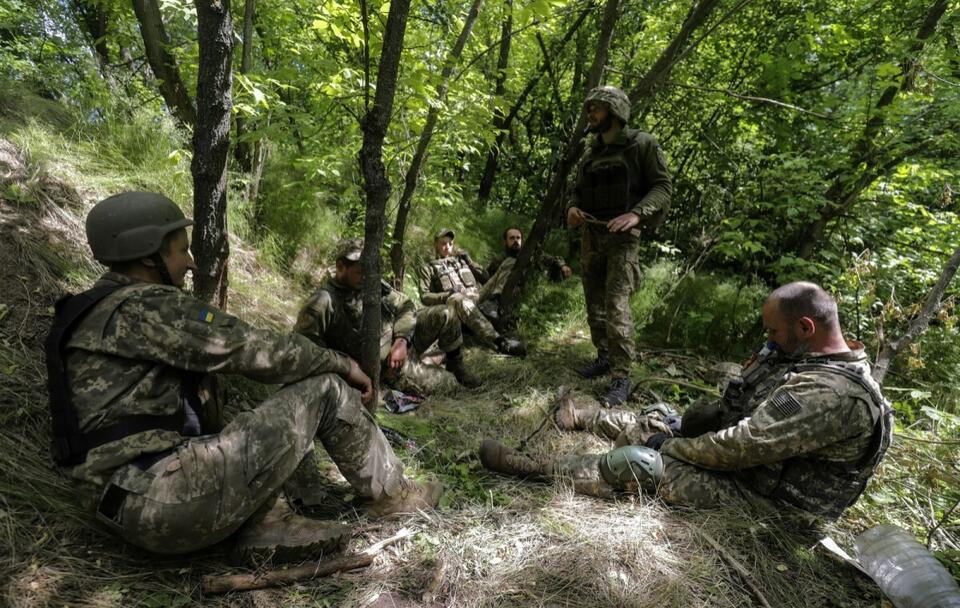 Ukraińscy żołnierze w obwodzie donieckim / autor: PAP/EPA/STR