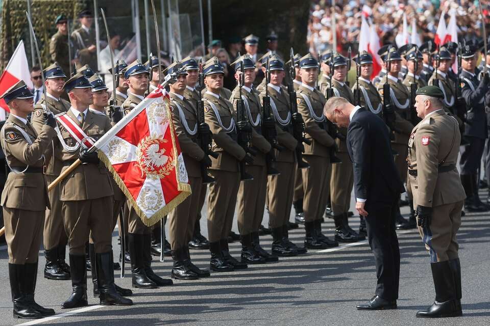 Prezydent Andrzej Duda w trakcie obchodów święta Wojska Polskiego / autor: PAP/Leszek Szymański