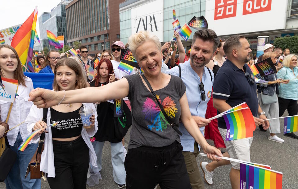 Joanna Scheuring-Wielgus i Krzysztof Śmiszek na paradzie LGBT / autor: Fratria