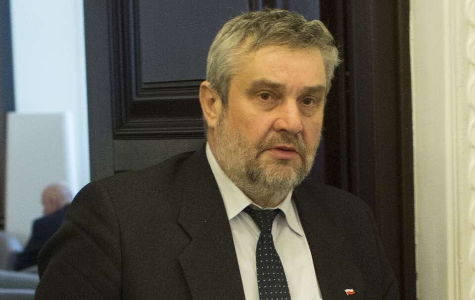 Jan Krzysztof Ardanowski przy okazji protestów rolników zwrócił uwagę, że rolnictwo w Europie jest niszczone przez politykę UE. / autor: Fratria