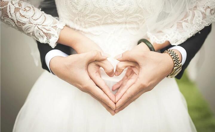 Włosi z roku na rok zawierają małżeństwa coraz później / autor: Pixabay