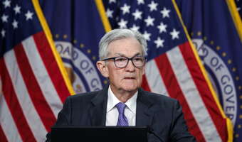 Fed robi ruch i przechodzi do postawy „wait and see”