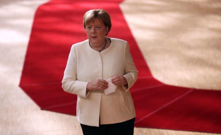 Niemiecka kanclerz Angela Merkel przybywa na trzeci dzień Rady Europejskiej w Brukseli, Belgia, 19 lipca / autor: PAP/EPA/FRANCISCO / POOL