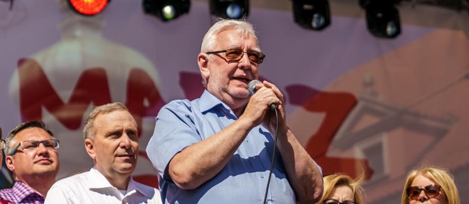 Jerzy Stępień podczas manifestacji totalnej opozycji / autor: Fratria/A.Skwarczyński