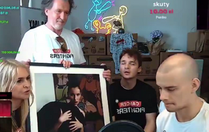 Monika Olejnik (pierwsza z lewej), Patryk „Łatwogang” Garkowski (pierwszy z prawej) / autor: zrzut z X/chrzanik