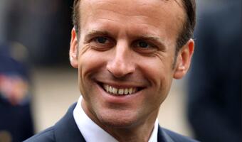 Macron "zbawiciel" Europy krytykuje Włochów