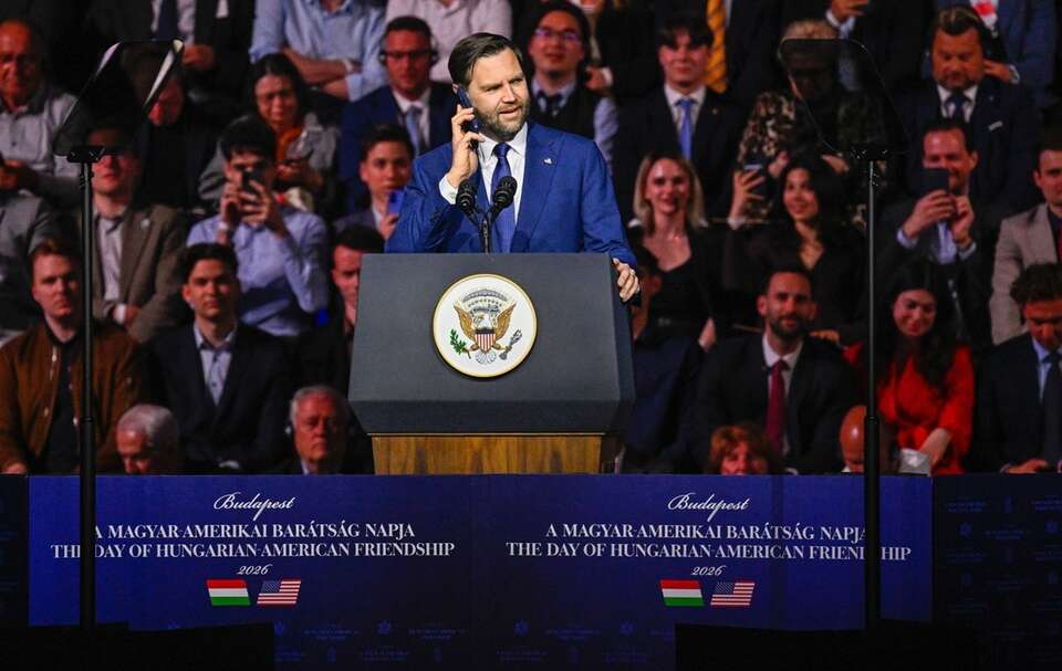 Vance na spotkaniu z Węgrami zadzwonił do Trumpa!