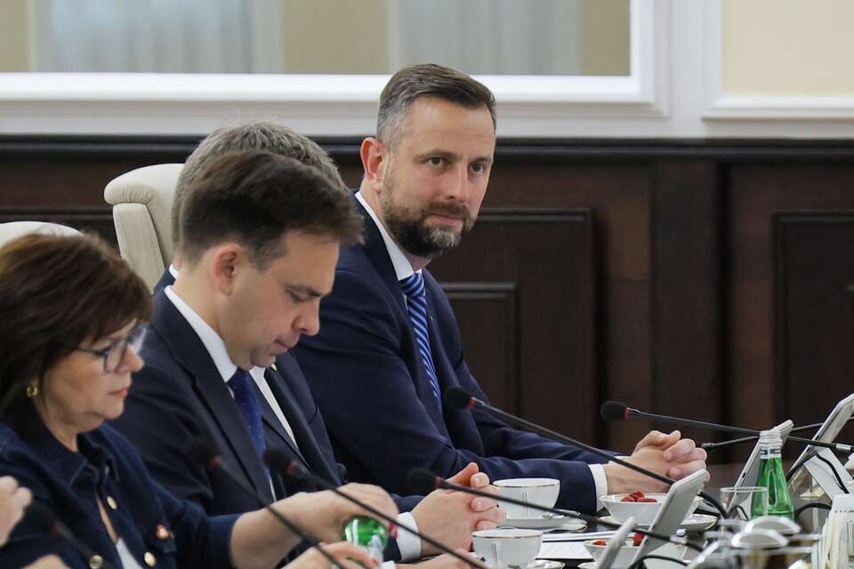 Kosiniak-Kamysz twierdzi, że PSL musi stać się spoiwem, które scali wyborców Nawrockiego i Trzaskowskiego / autor: PAP/Łukasz Gągulski