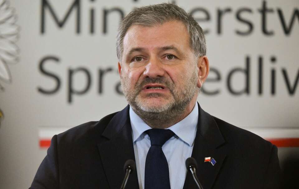 Cóż za "łaskawość"! Żurek w końcu opłacił mandat za wykroczenie