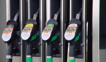 Ekspert: Dużych obniżek cen paliw już nie będzie