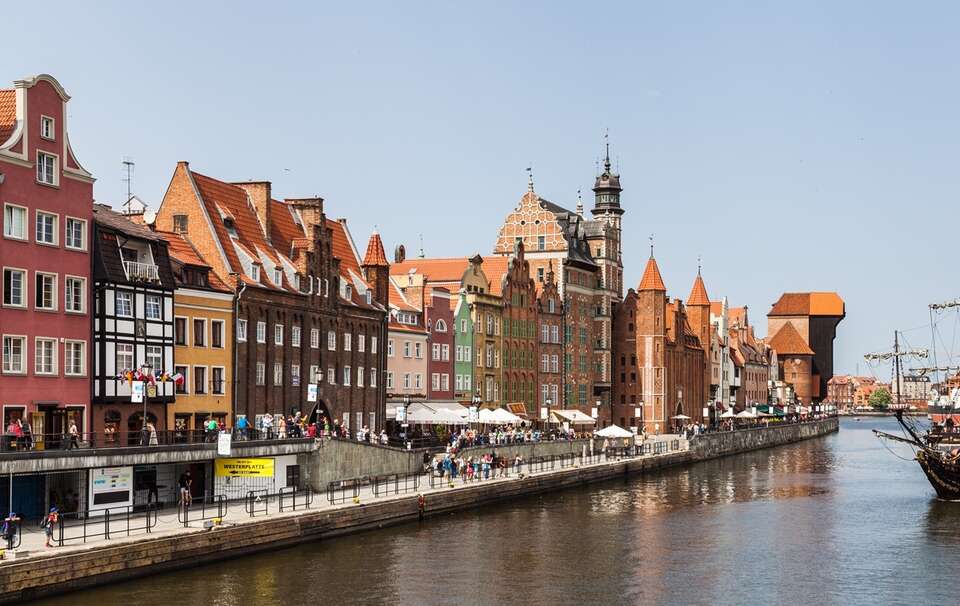 135 lat Gazety - Gdańsk bez NSDAP / autor: Diego Delso, CC BY-SA 3.0 <https://creativecommons.org/licenses/by-sa/3.0>, via Wikimedia Commons