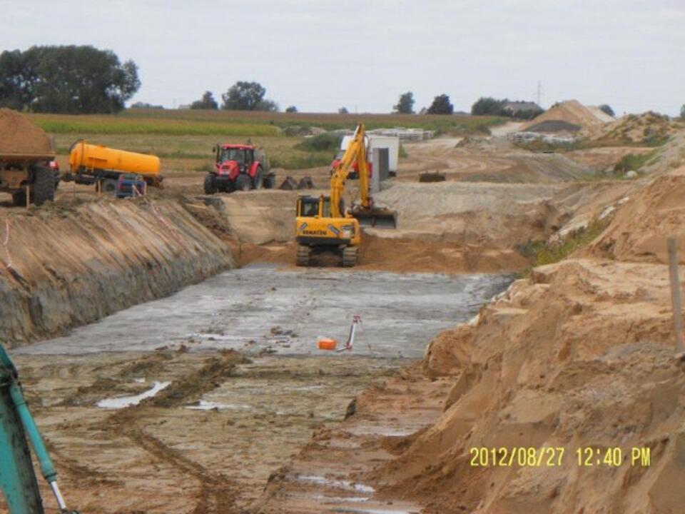 Budowa autostrady A1 Kowal - Toruń      fot. www.a1kowal-torun.pl
