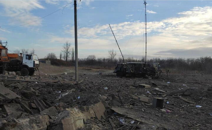 zbombardowany posterunek wojskowy na Ukrainie / autor: fotoserwis PAP