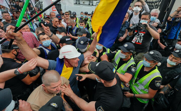 Protesty w Kijowie / autor: PAP/EPA/SERGEY DOLZHENKO