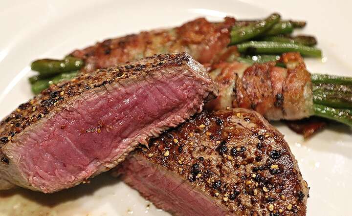 Mięso smaczne i zdrowe! Wspierana przez Brukselę wegetariańsko-wegańska kampania dotycząca mięsa nie zmieniła kulinarnych obyczajów Europejczyków / autor: Pixabay