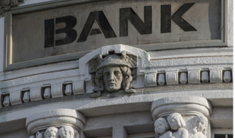 Sektor bankowy nie uniknie zwolnień. Ratunkiem repolonizacja?
