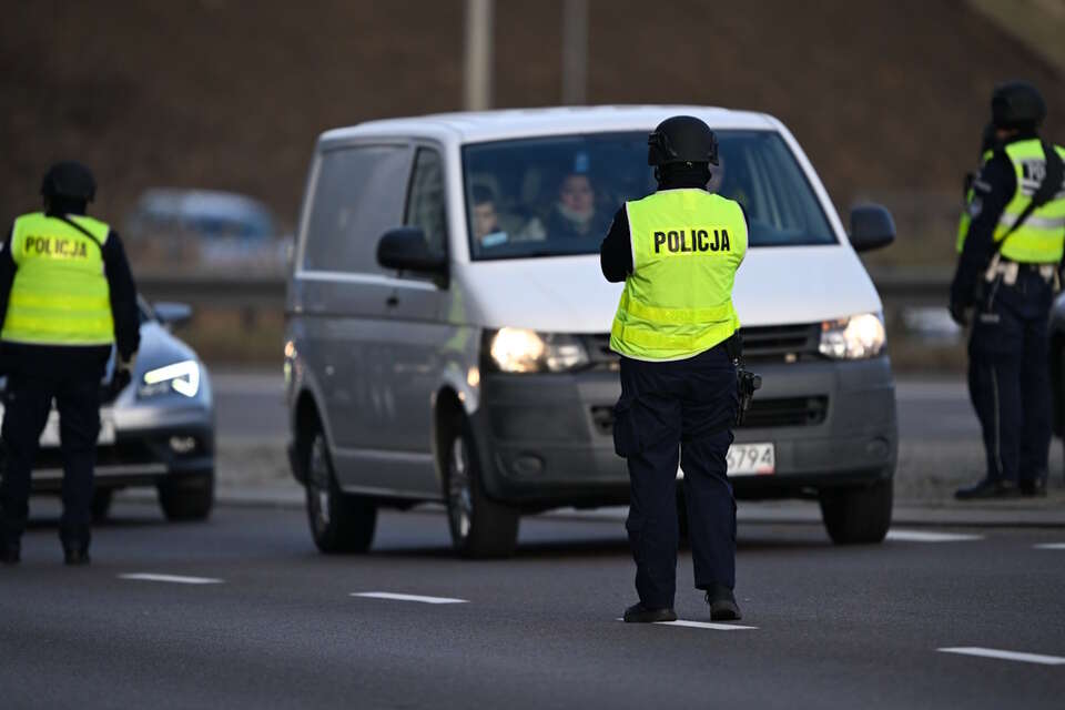 Policyjna obława na Podkarpaciu / autor: PAP/Darek Delmanowicz