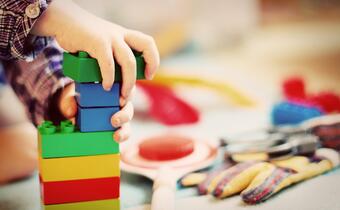 Czy zabawki-prezenty są bezpieczne dla dzieci?