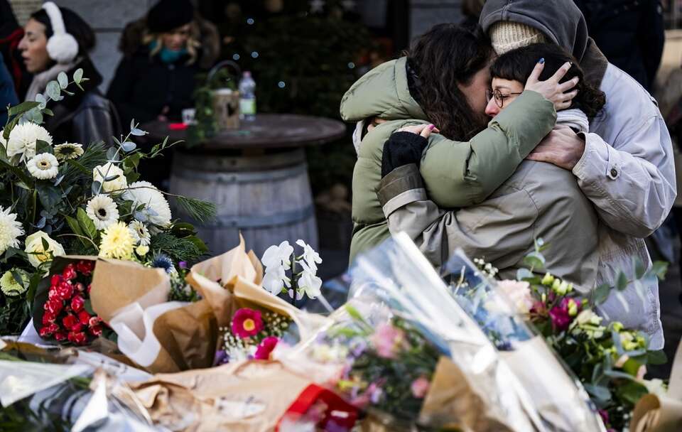 V požaru v baru v Crans-Montani umrlo 40 ljudi, preiskava razkrila gradbene nepravilnosti
